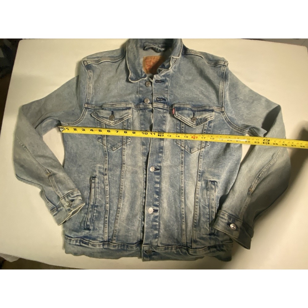 Levi's Denim Trucker Jacket Light Wash Vintage Style Mens Size L Red Tab Classic - Picture 6 of 8